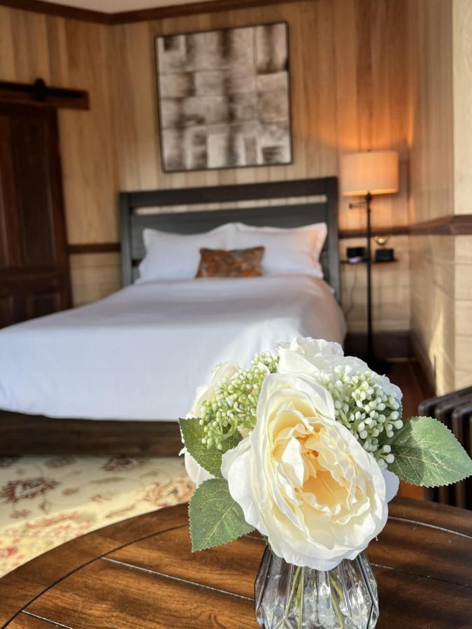 Monterey Inn Екстериор снимка