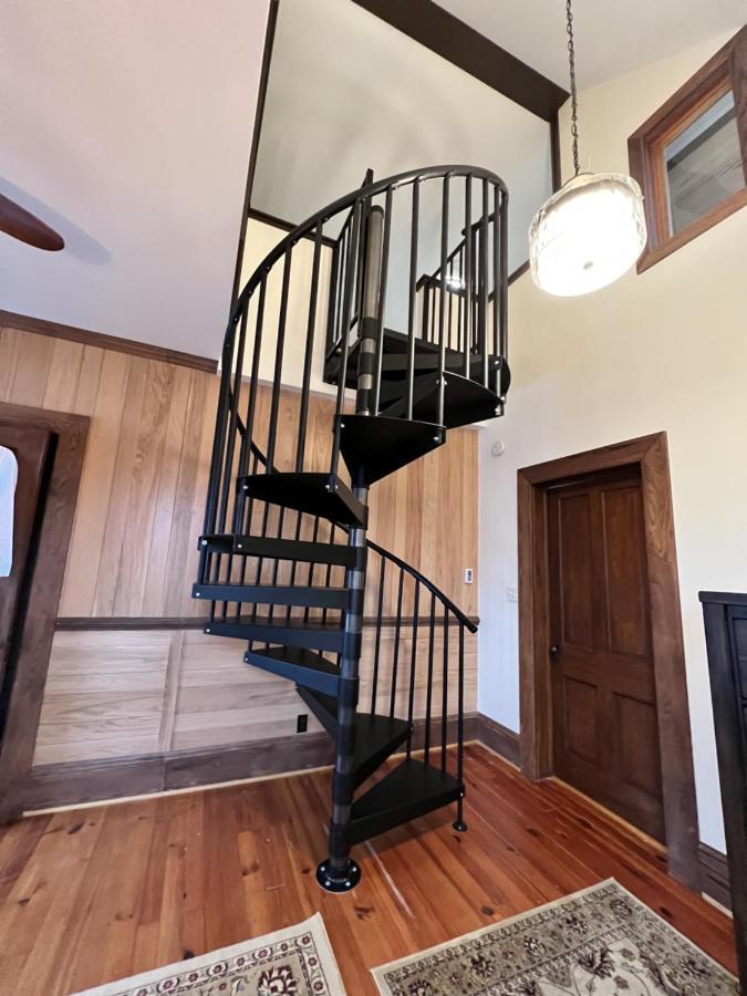 Monterey Inn Екстериор снимка