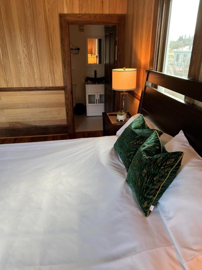 Monterey Inn Екстериор снимка