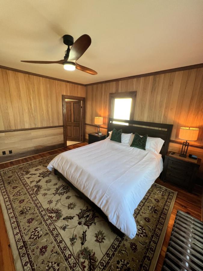 Monterey Inn Екстериор снимка
