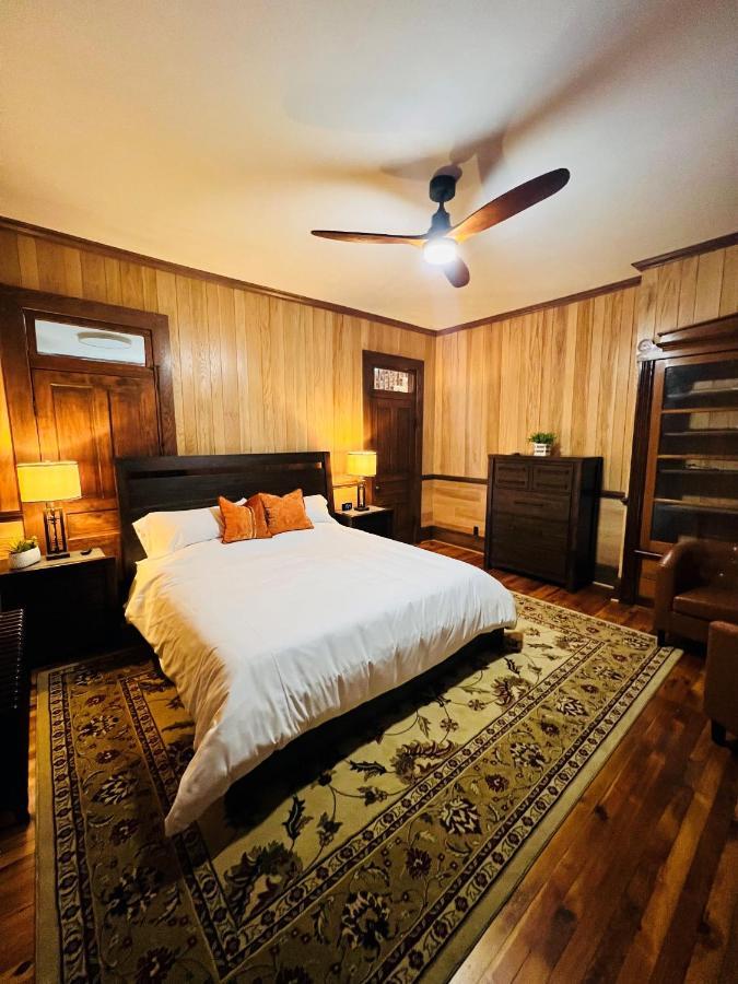 Monterey Inn Екстериор снимка